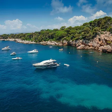 élégant 2 Pièces 50m2 Au Coeur Du Vieil Antibes