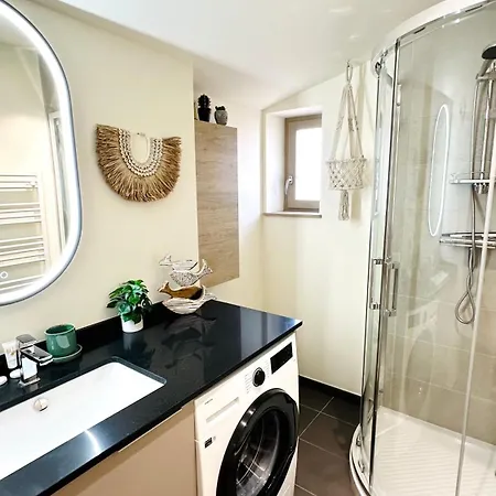 Elegant 2 Pieces 50m2 Au Coeur Du Vieil דירה *